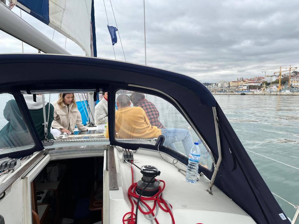 Stay In A Boat - Lisboa Exteriér fotografie